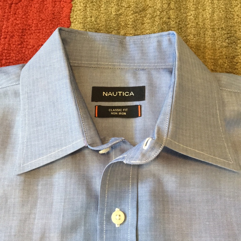 🏵️2/$14 🏵️ Men’s Nautica classic fit button down
